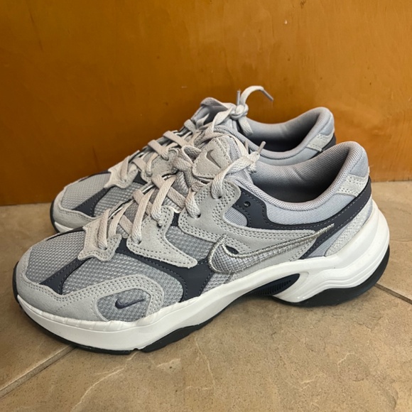 Nike AL8 Women’s Size 7.5 - Picture 4 of 4